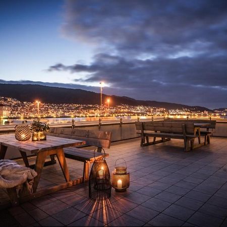 Penthouse With Private Balcony In The City Centre Of Bergen Appartement Buitenkant foto