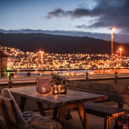 Penthouse With Private Balcony In The City Centre Of Bergen Appartement Buitenkant foto