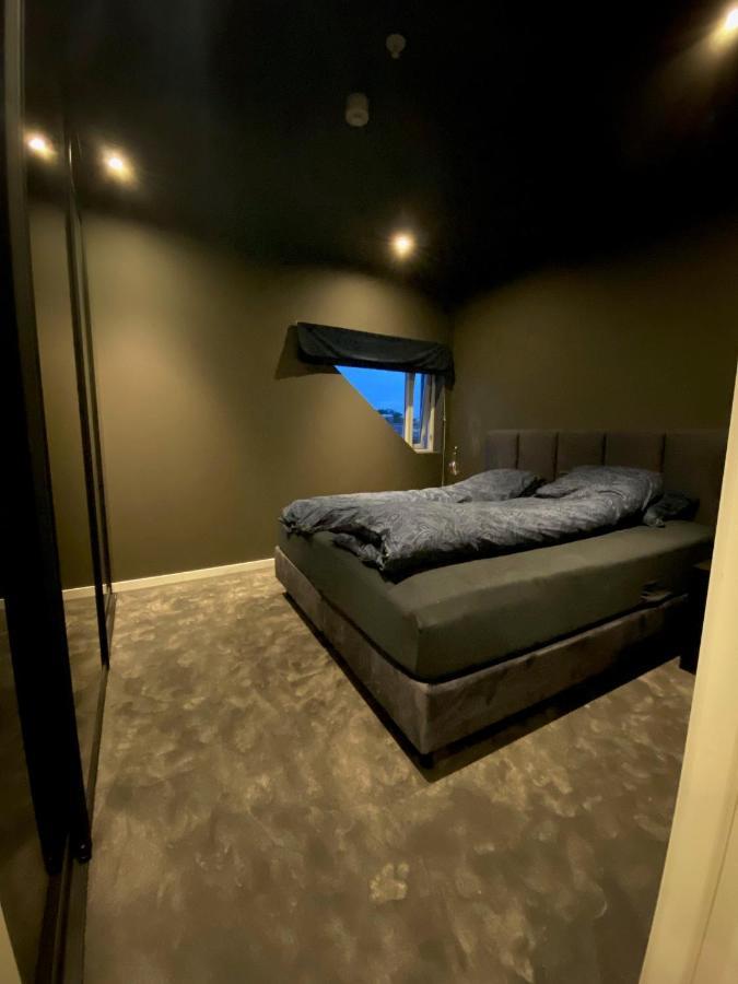 Penthouse With Private Balcony In The City Centre Of Bergen Appartement Buitenkant foto