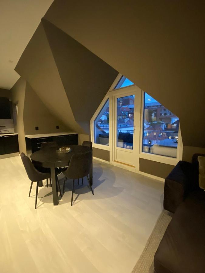 Penthouse With Private Balcony In The City Centre Of Bergen Appartement Buitenkant foto