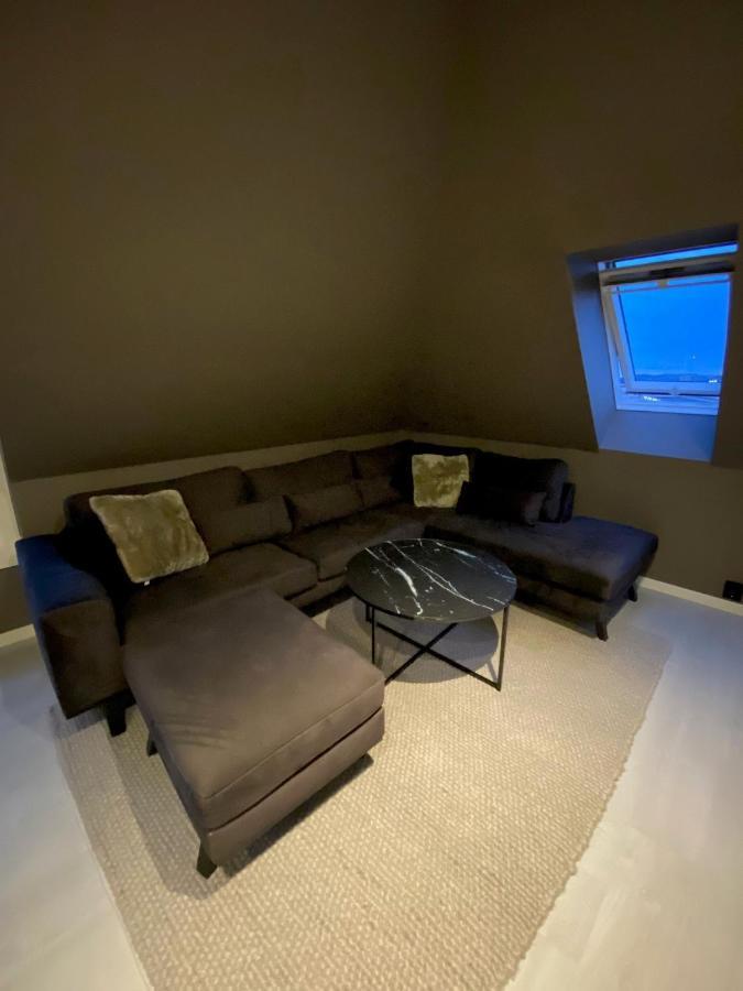 Penthouse With Private Balcony In The City Centre Of Bergen Appartement Buitenkant foto